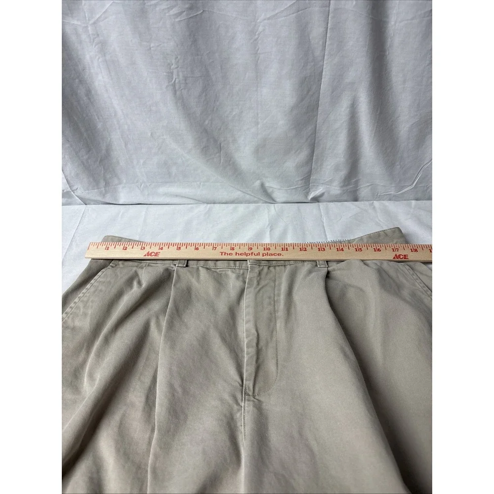 Tommy Hilfiger Men 36x30 Khaki Chino Pants Beige Pleated Cuffed Straight Leg